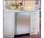 Marvel 61HK-BS-X-1 Built-in Kegerator with Black Cabinet & Stainless Steel Door