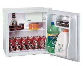 Enlarge Avanti RM1700W-1 1.7 Cu. Ft. Compact Refrigerator - White